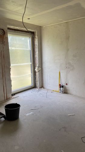 Rigipswände und Deckenverkleidung